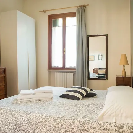 Bed and breakfast Dante 2*
